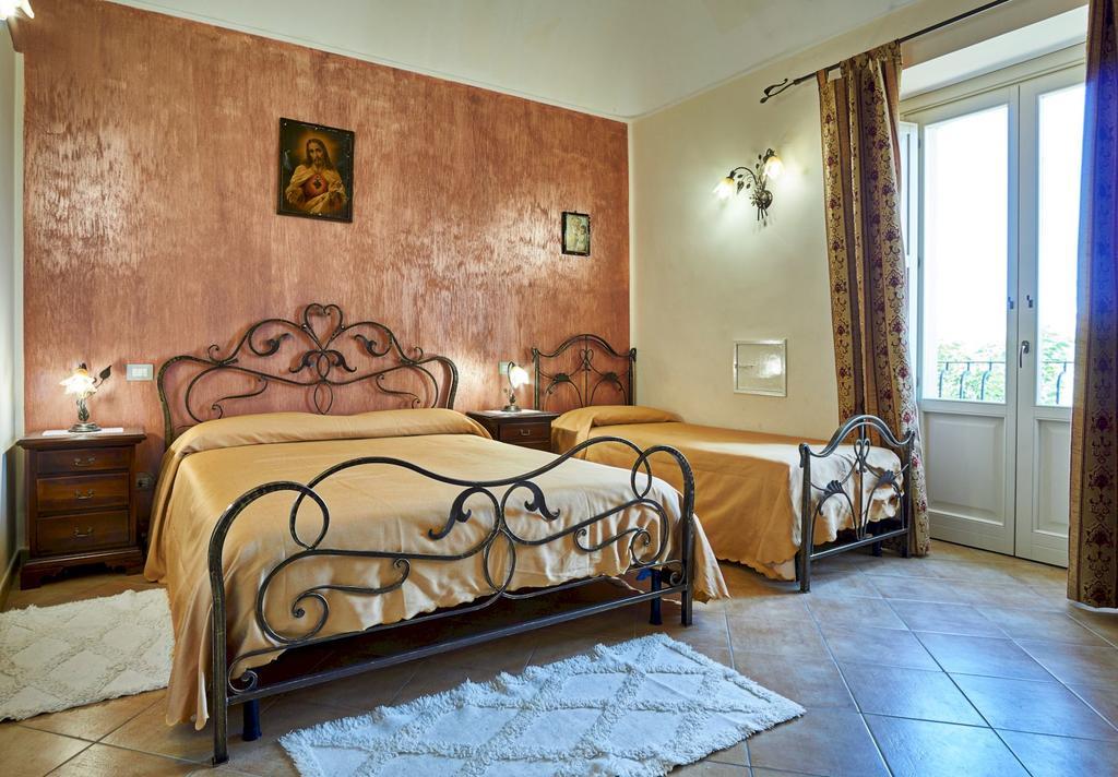 Вилла Agriturismo Conte Ruggero Centuripe Экстерьер фото