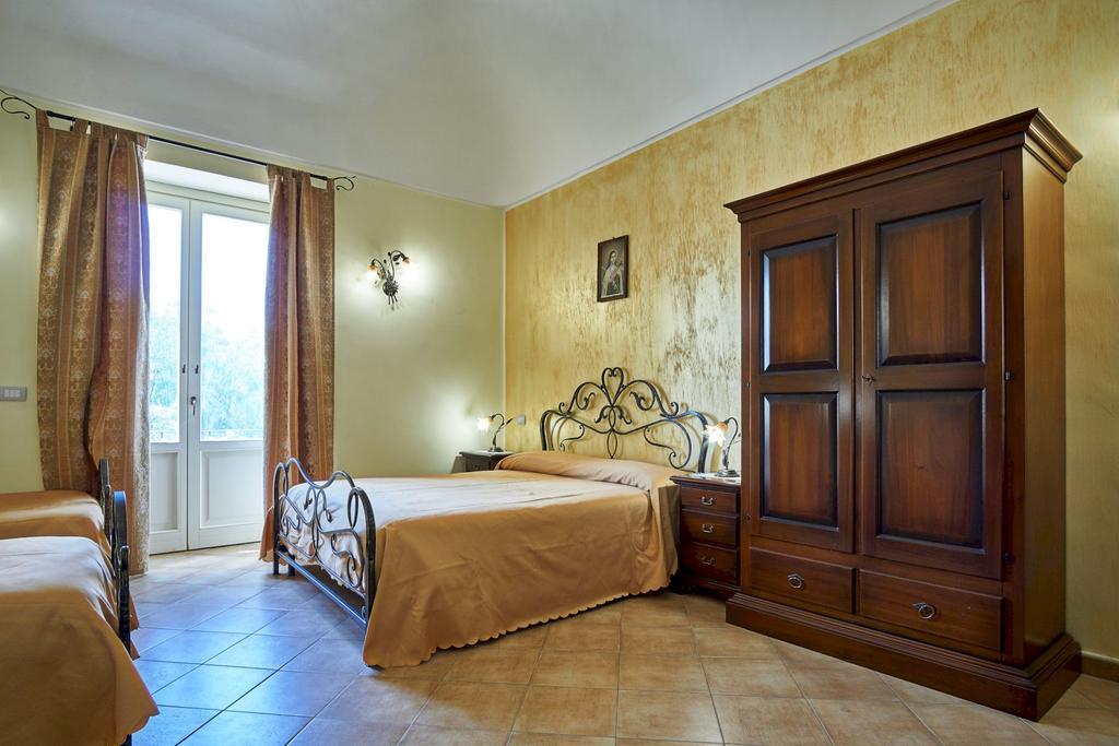 Вилла Agriturismo Conte Ruggero Centuripe Экстерьер фото