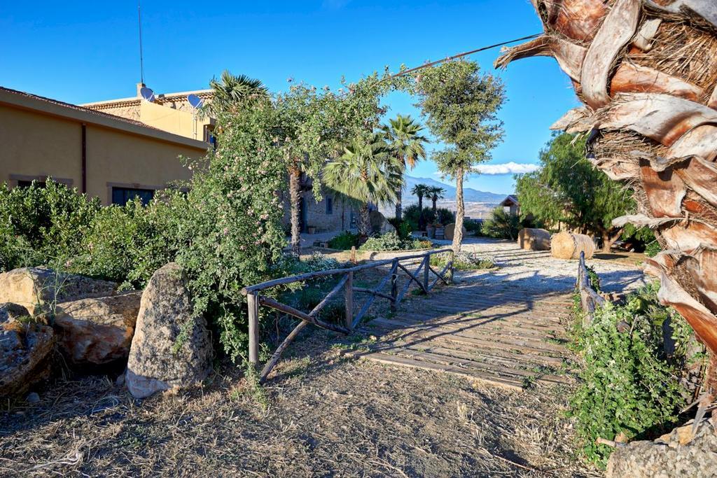 Вилла Agriturismo Conte Ruggero Centuripe Экстерьер фото