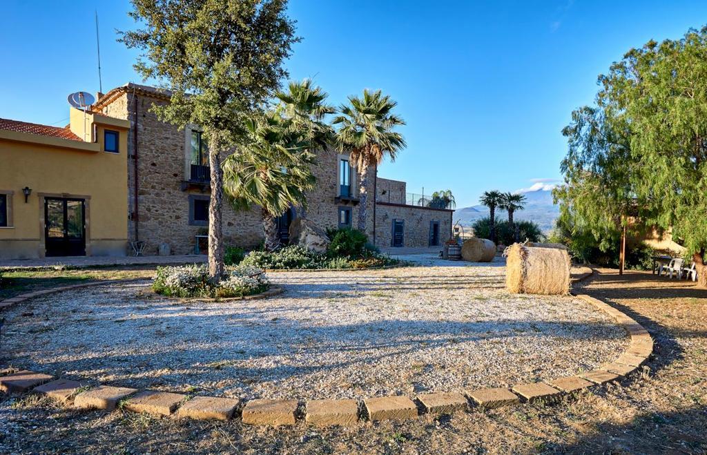 Вилла Agriturismo Conte Ruggero Centuripe Экстерьер фото